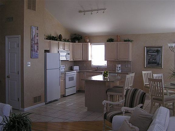 4th image of 815 Park Pl