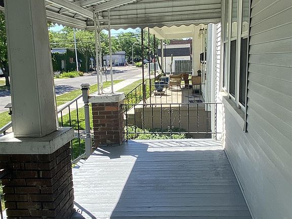 Covered Front Porch