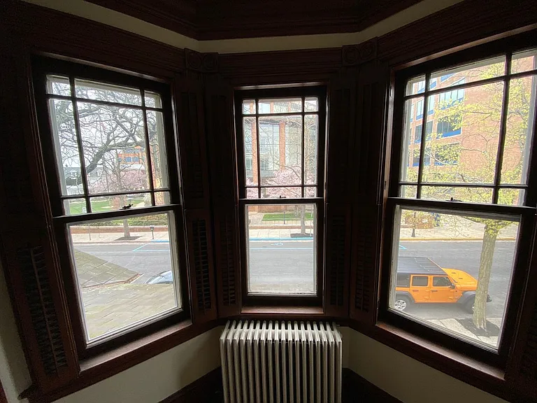 50 E Court St — Photo 13