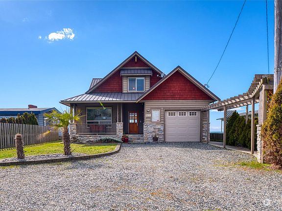 4th image of 611 Marine Dr