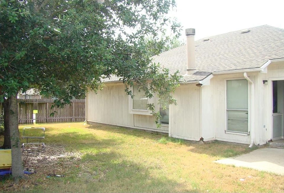 2nd image of 19723 Vista Lake Ct
