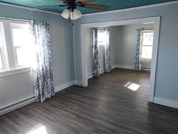 5th image of 946 S 27th St