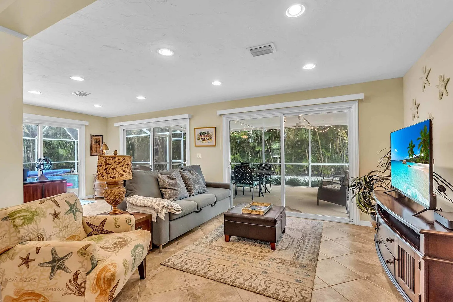 2 bed, 2.0 bath, $3,952 — Photo 4