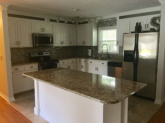 3rd image of 1024 Northbrook Dr