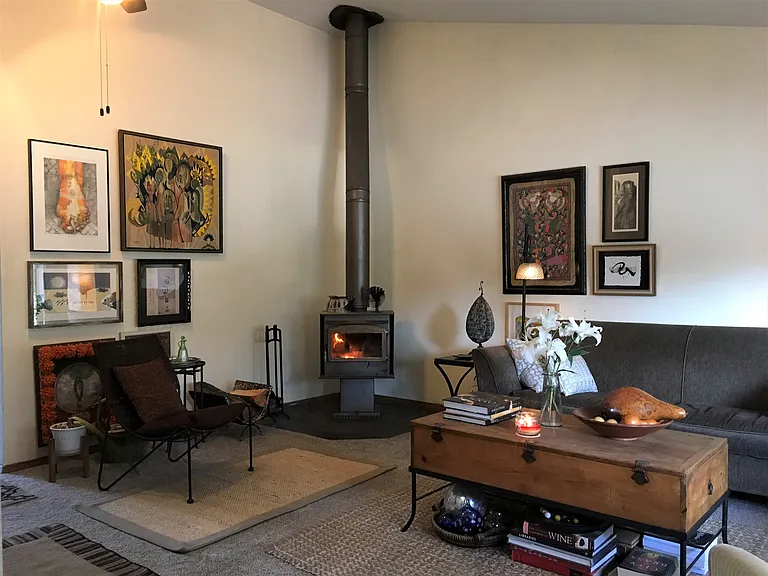 1614 NE Cackler Ln — Photo 4