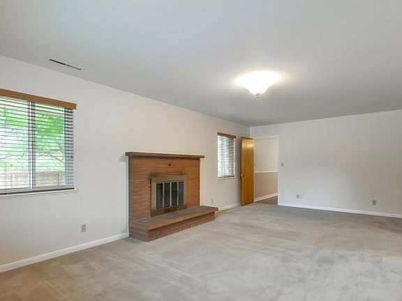 5th image of 2600 Tulane Dr