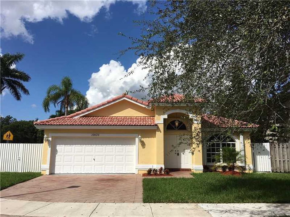 1st image of 10070 SW 166th Ct #000