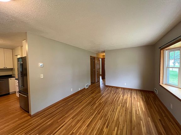 3rd image of 8499 Hilo Ln S