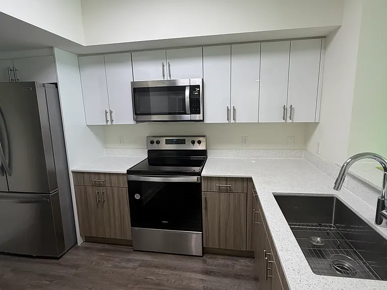110 SW 13th St #703 — Photo 1