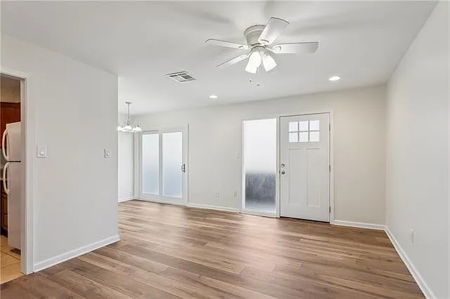 723 Adams St #301 — Photo 4