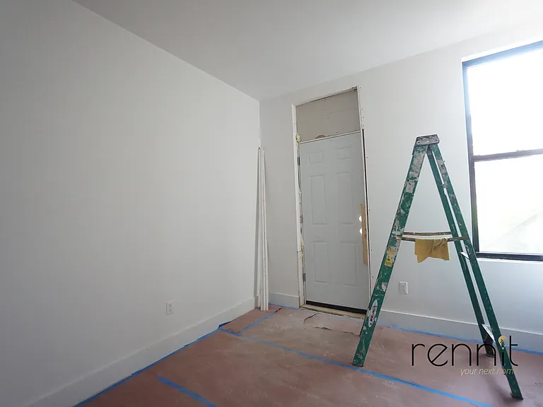 38 Cornelia St #PRIVATE-BACK — Photo 9