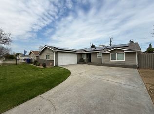 4013 E Hampton Way, Fresno, CA 93726