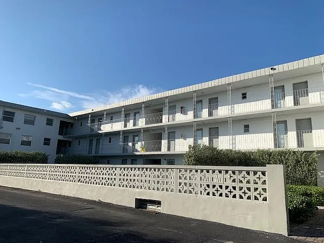 3100 W Flagler St — Photo 9