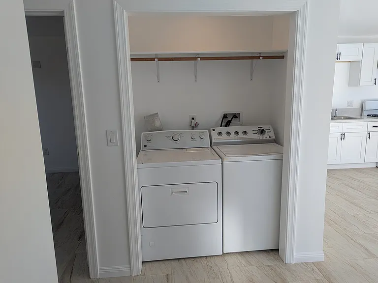 1208 N Oakley Ave #A — Photo 5
