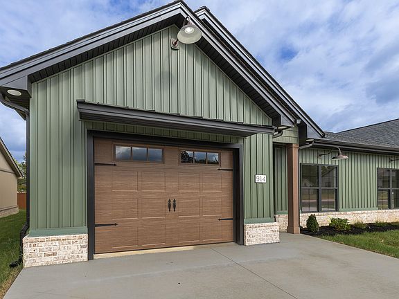 2nd image of 914 Violet Ct