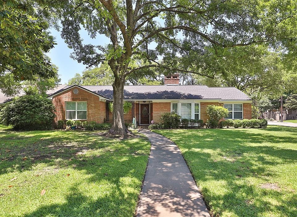 1st image of 5202 Meadow Lake Ln