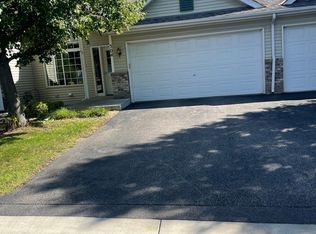 521 Creekside Dr, Buffalo, MN 55313