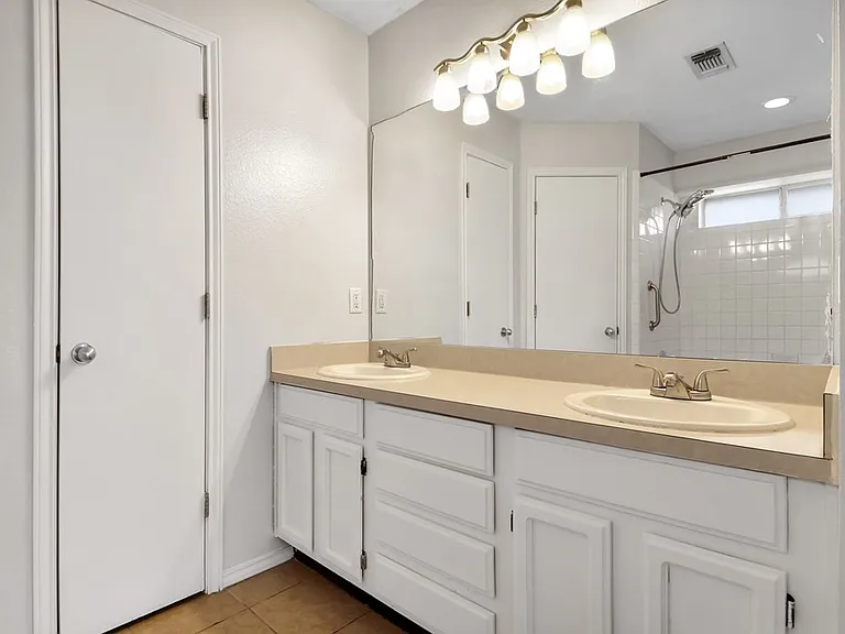 8633 Yale Ave — Photo 19