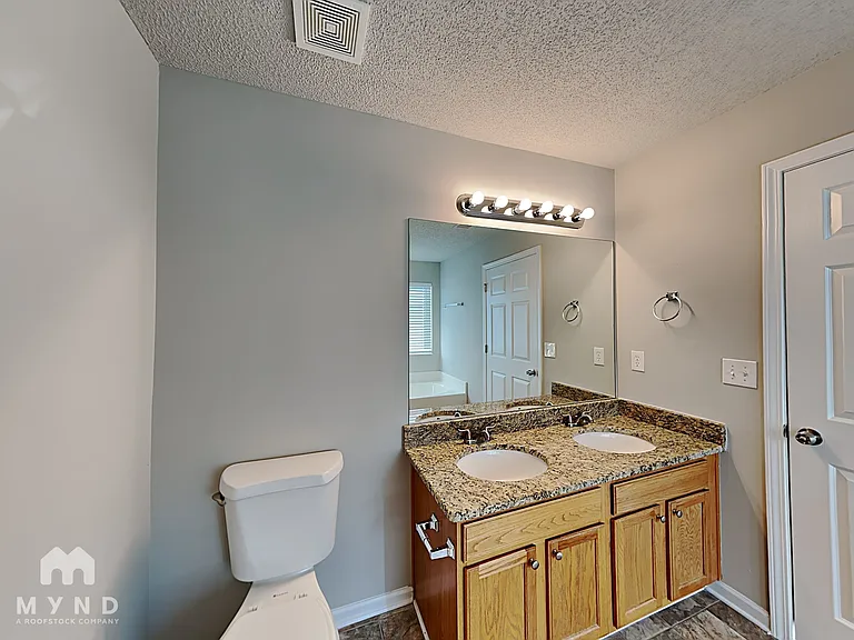 6132 Hickory Lane Dr — Photo 10