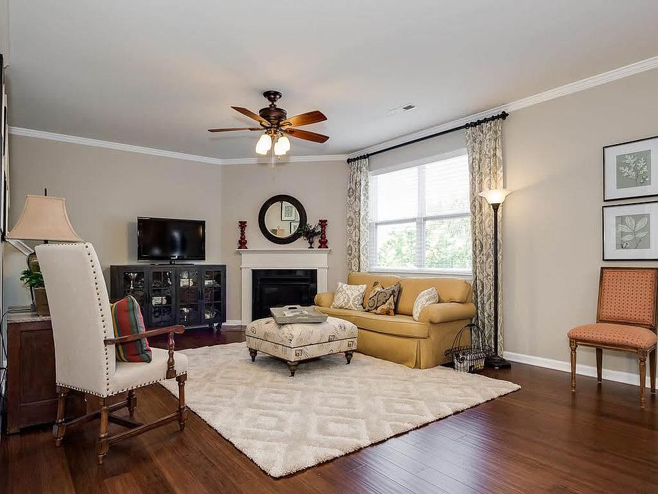 1st image of 7623 Carrington Forest Ln