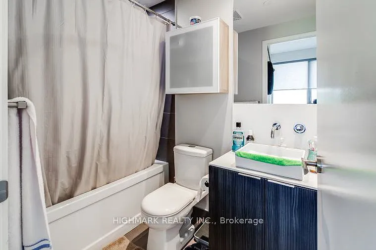 159 Dundas St E #412 — Photo 12