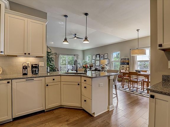 5th image of 2619 Esker Dr