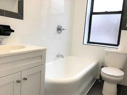 Rented by Lang Realty LLC | media 7