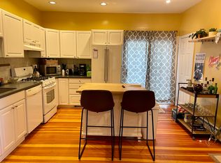 172 Putnam Ave #1, Cambridge, MA 02139