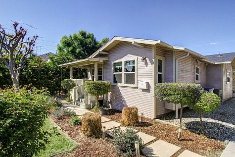 4th image of 1587 Waldran Ave