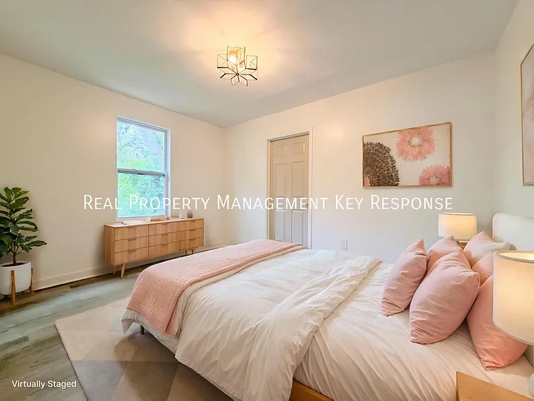 2713 Alameda St #A — Photo 8