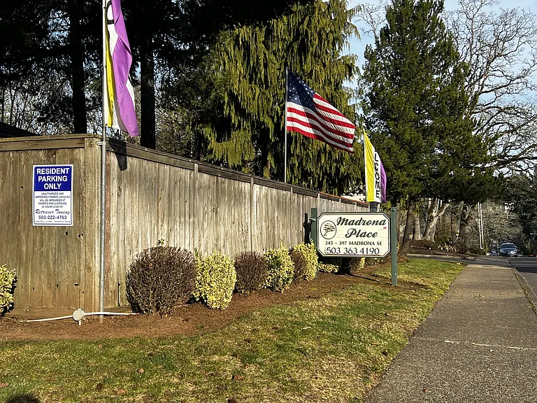377 Madrona Ave SE #210 — Photo 11