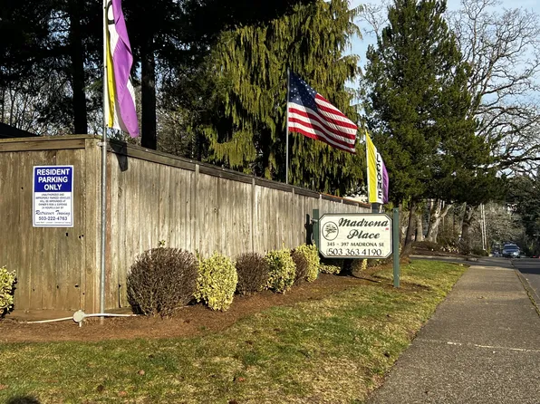 387 Madrona Ave SE #130, Salem, OR 97302