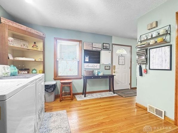 515 E Lawn Ave, Urbana, OH 43078
