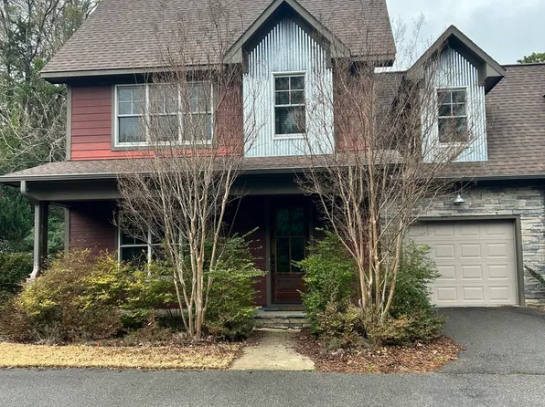252 W Connecticut Avenue, Southern Pines, NC 28387
