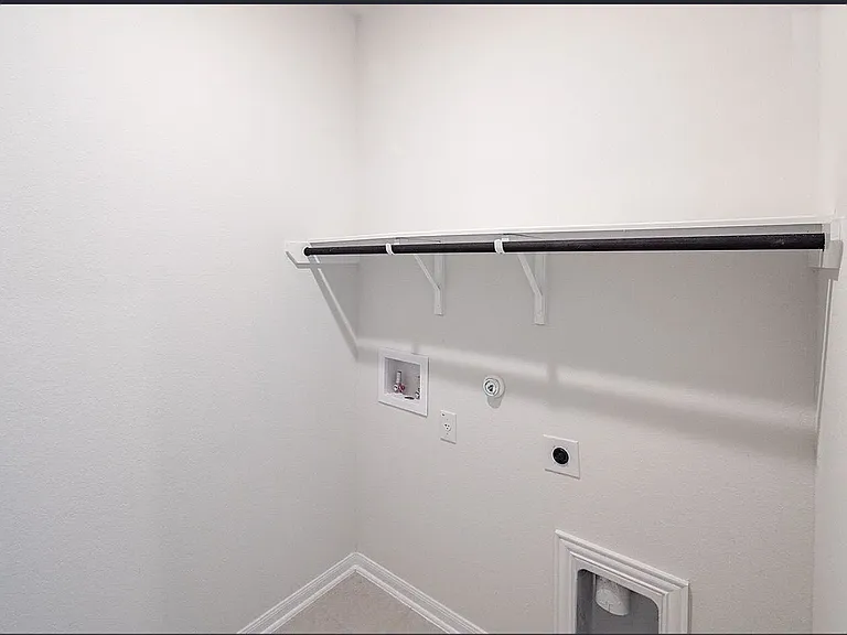 104 Greenthread Dr — Photo 9