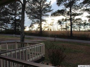 231 Walker Dr SW, Arab, AL 35016