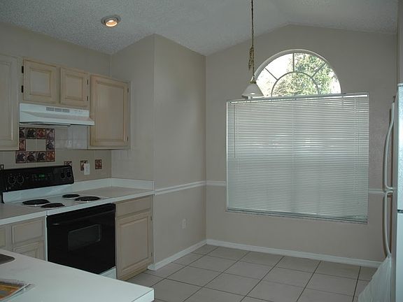 3rd image of 2816 Tannery Ct