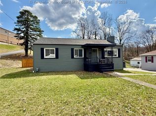 910 Cross Lanes Dr, Cross Lanes, WV 25313