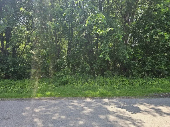 28373 W Main St, Wauconda, IL 60084