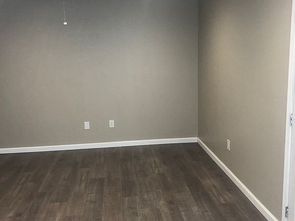 2nd image of 2220 Leland Ct