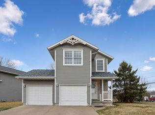 409 11th Avenue Ct #A, Silvis, IL 61282