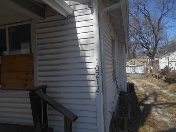2nd image of 10212 E Kentucky Ave