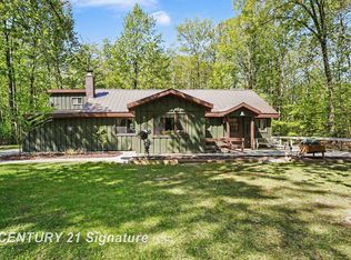 5757 Oak Rd, Rose City, MI 48654