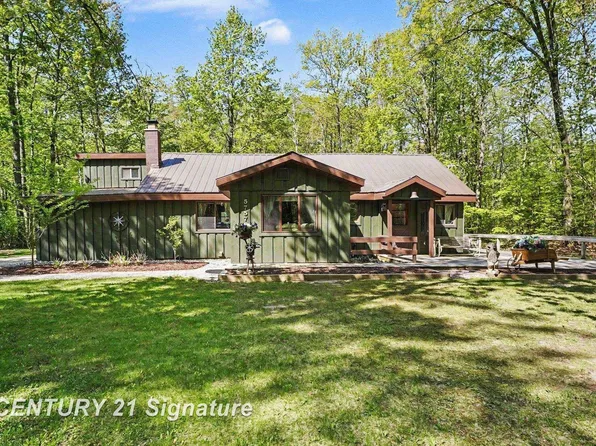 5757 Oak Rd, Rose City, MI 48654