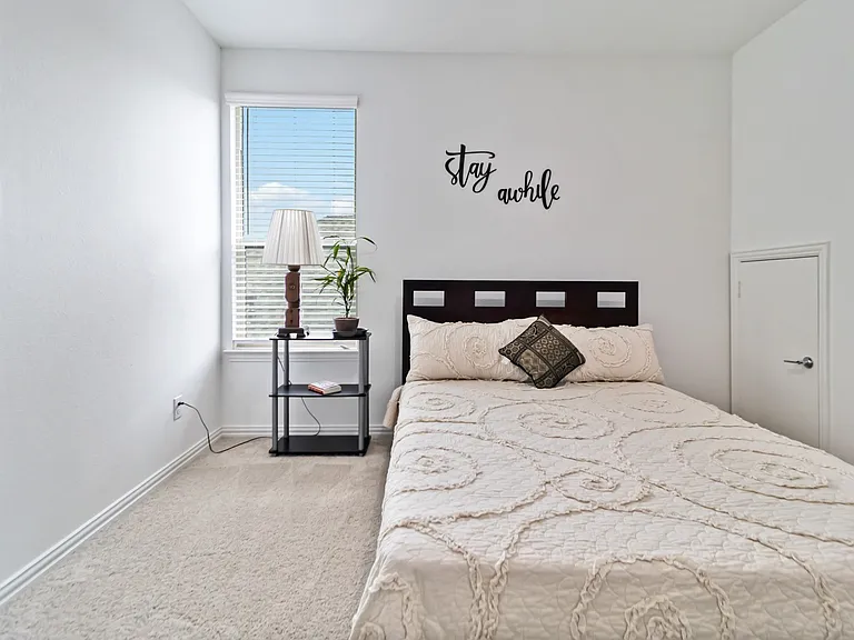1724 Eworth Dr — Photo 11