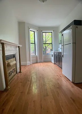 Rented by Zjama Realty Corp | media 9