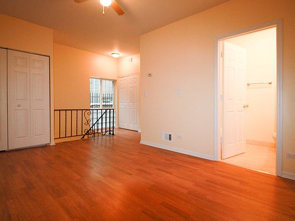 5th image of 1011 N La Salle Dr