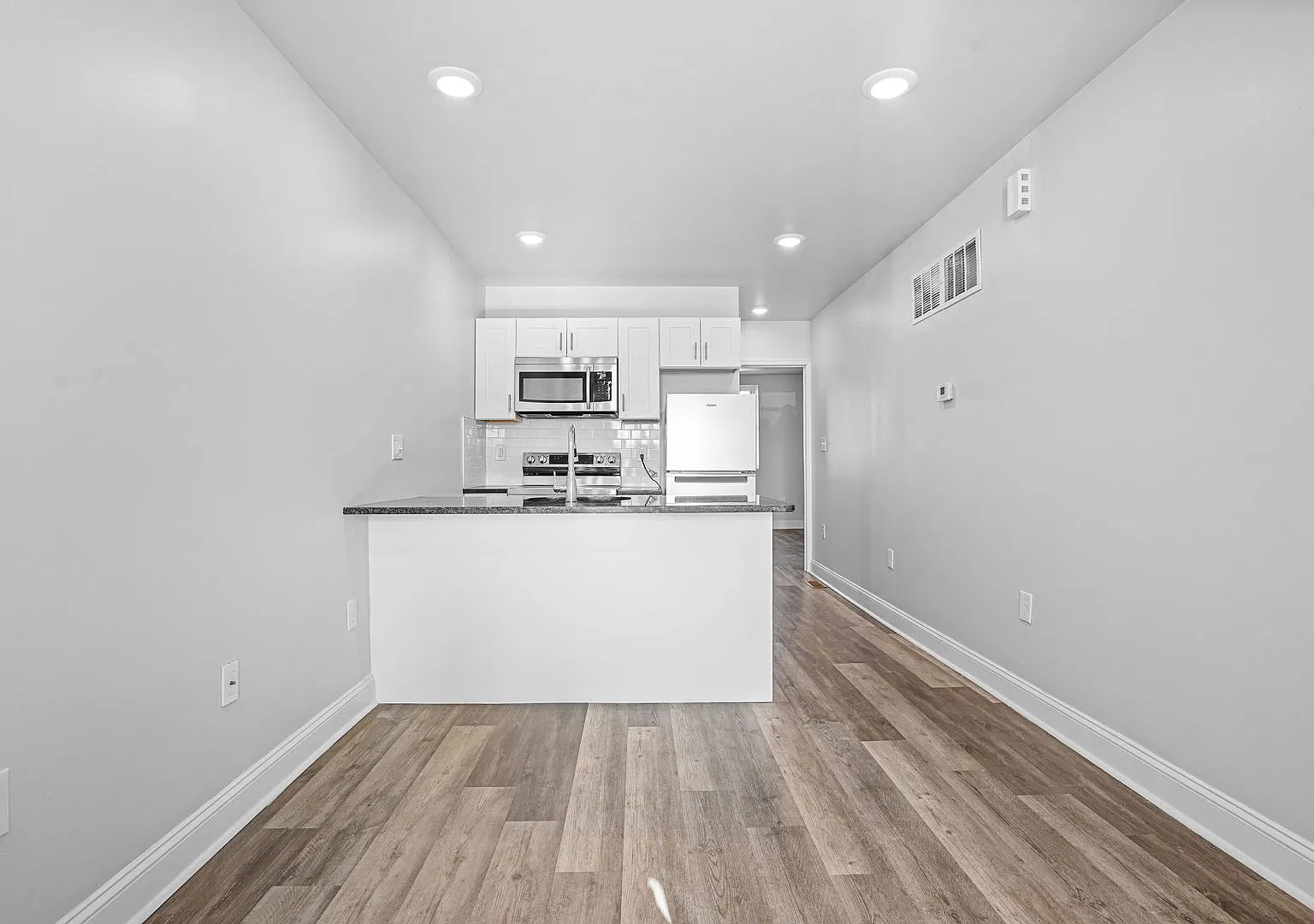 6045 Hazel Ave, — Photo 4