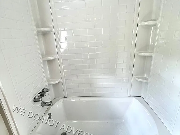 8663 5th Ave — Photo 9