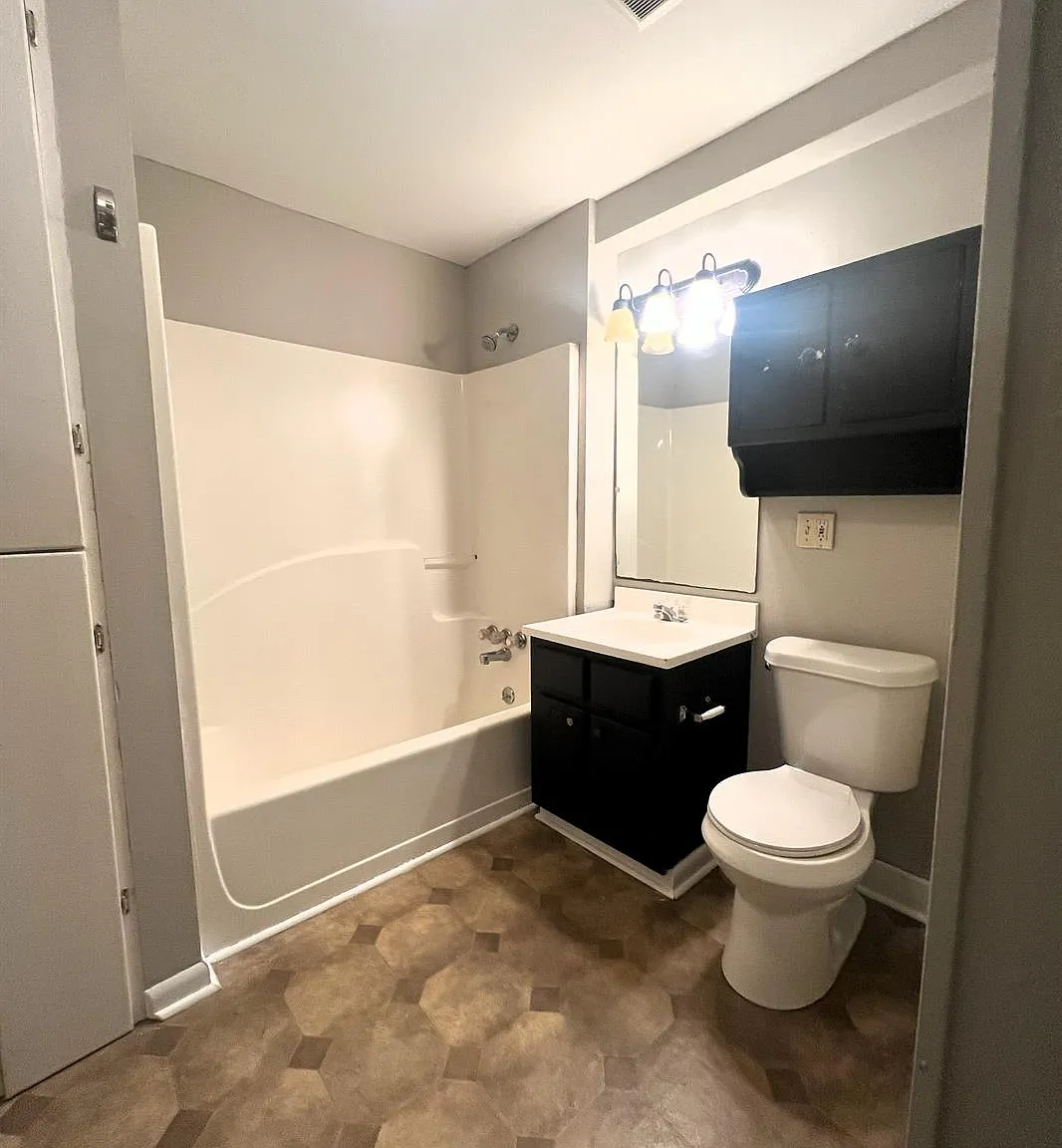 310 Lewis Lane — Photo 4